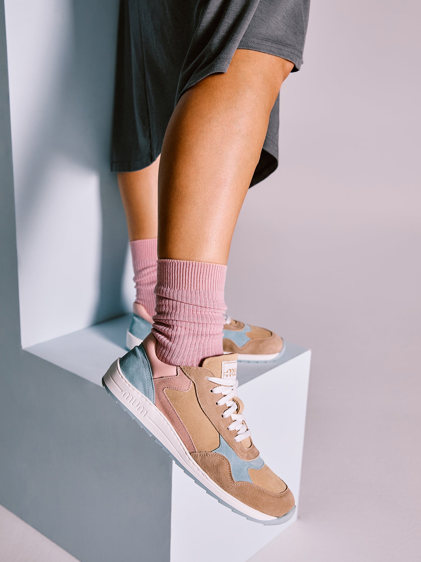 Mum Barefoot - DANIELA Cloud